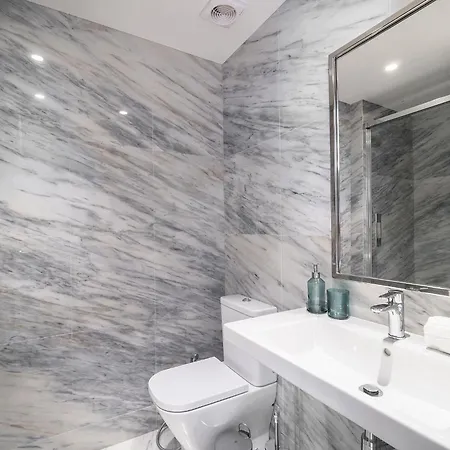 Chiado Charming Lägenhet *