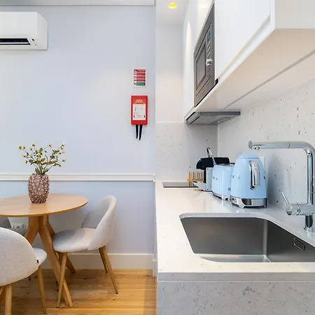 Chiado Charming דירה ליסבון