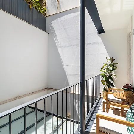 Chiado Charming דירה *